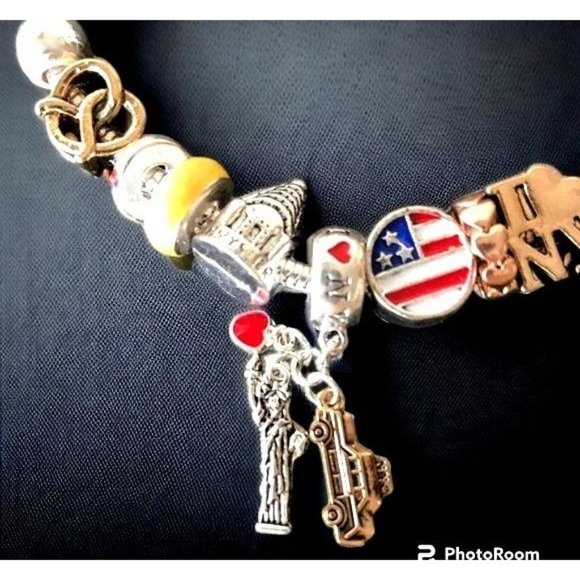 New York Charm Bracelet I Love NY Taxi Heart Statue of Liberty New Big A… - Picture 3 of 12